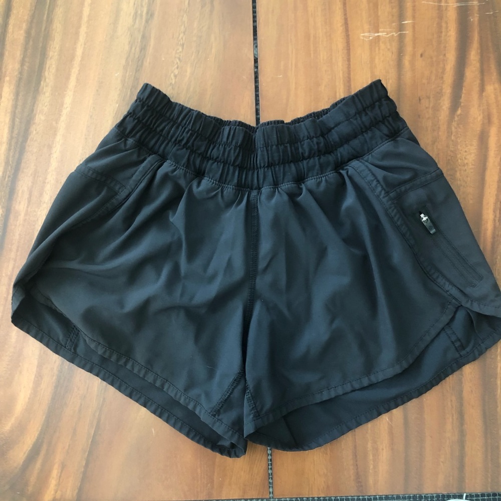 Lululemon Tracker Shorts 4”